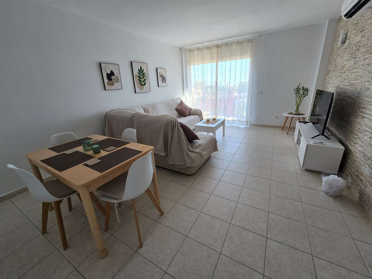 ATICO CON VISTAS AL MAR. GRAN TERRAZA, PISCINA Y PARKING EN URB PRIVADA