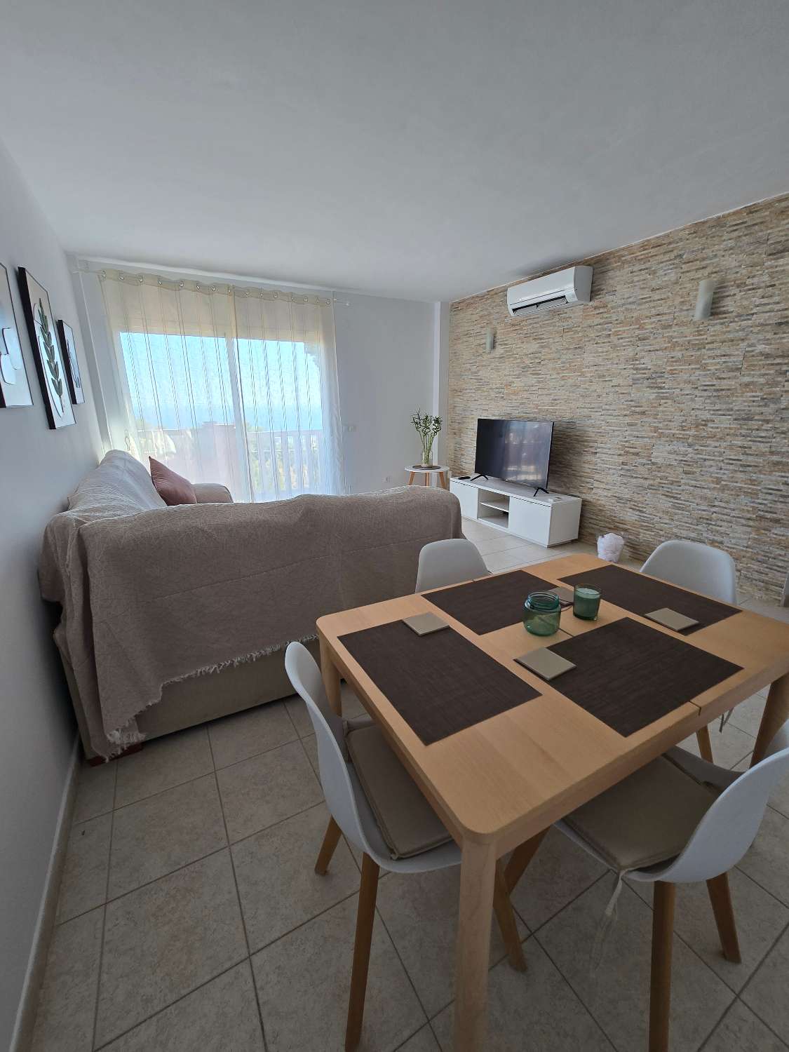 ATICO CON VISTAS AL MAR. GRAN TERRAZA, PISCINA Y PARKING EN URB PRIVADA
