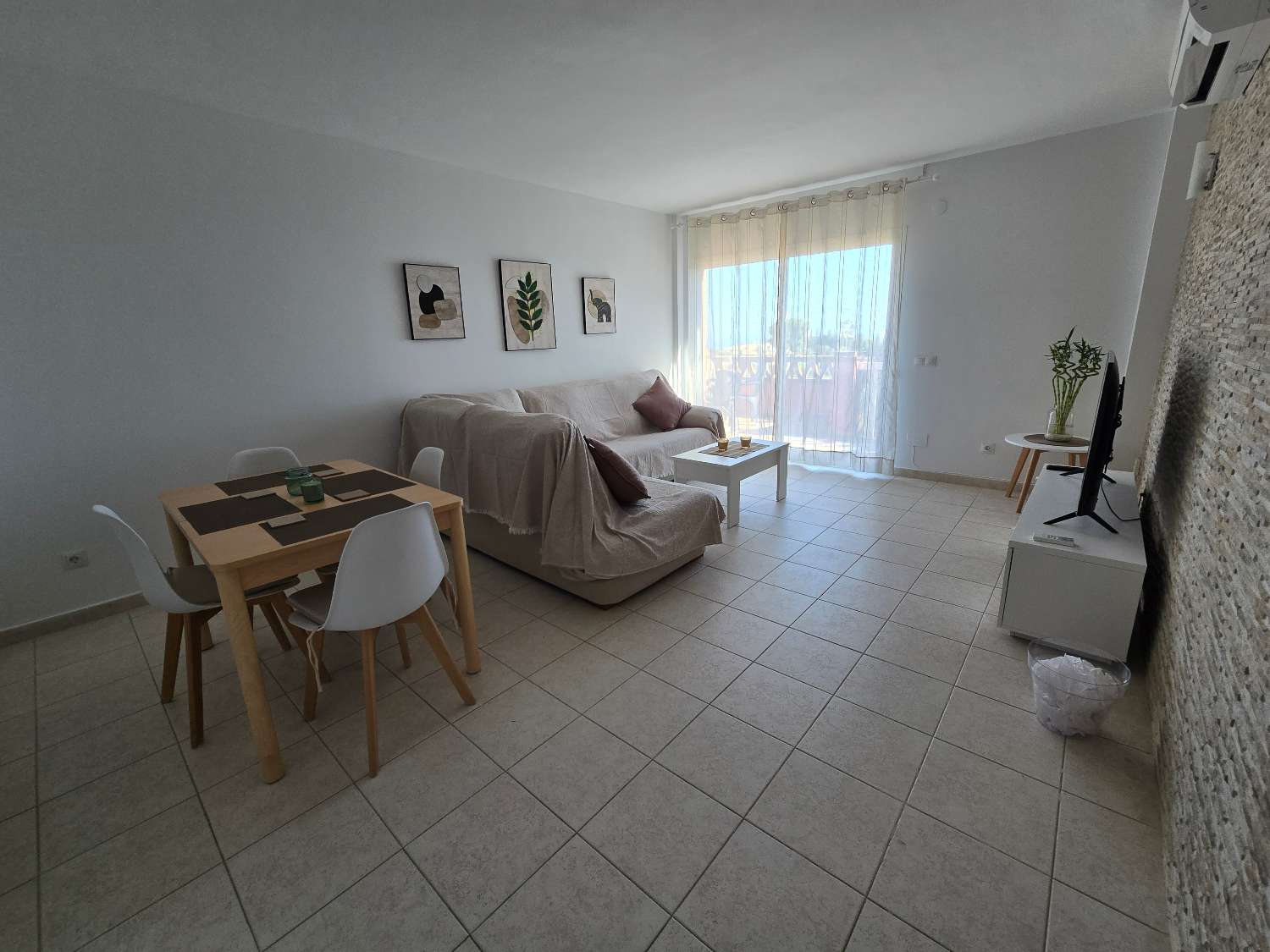 ATICO CON VISTAS AL MAR. GRAN TERRAZA, PISCINA Y PARKING EN URB PRIVADA