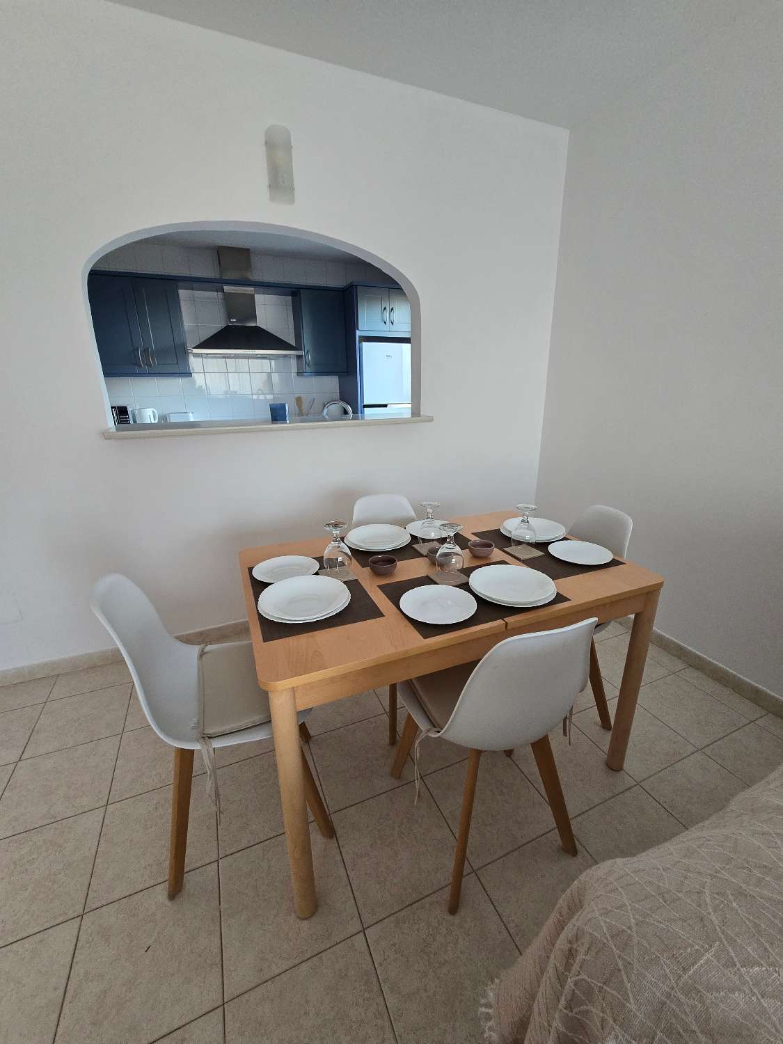ATICO CON VISTAS AL MAR. GRAN TERRAZA, PISCINA Y PARKING EN URB PRIVADA