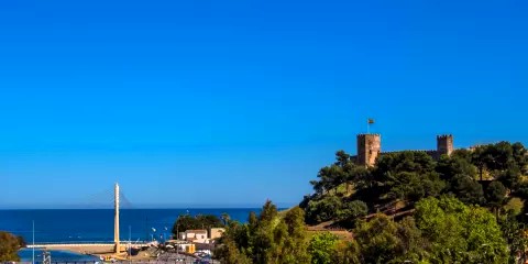 PISO EN FUENGIROLA CENTRO CON  TERRAZA , PISCINA Y JARDIN