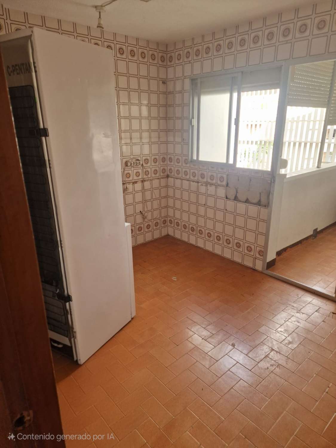 Torremolinos Centre semi-rénové avec piscine à moins de 500 m de la plage du Lido