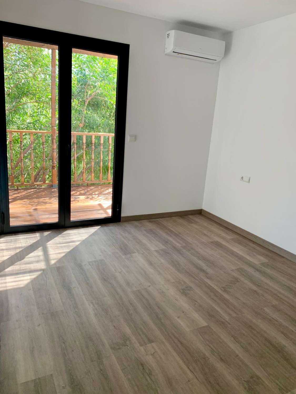 APARTAMENTO EN ALQUILER LARGA TEMPORADA.